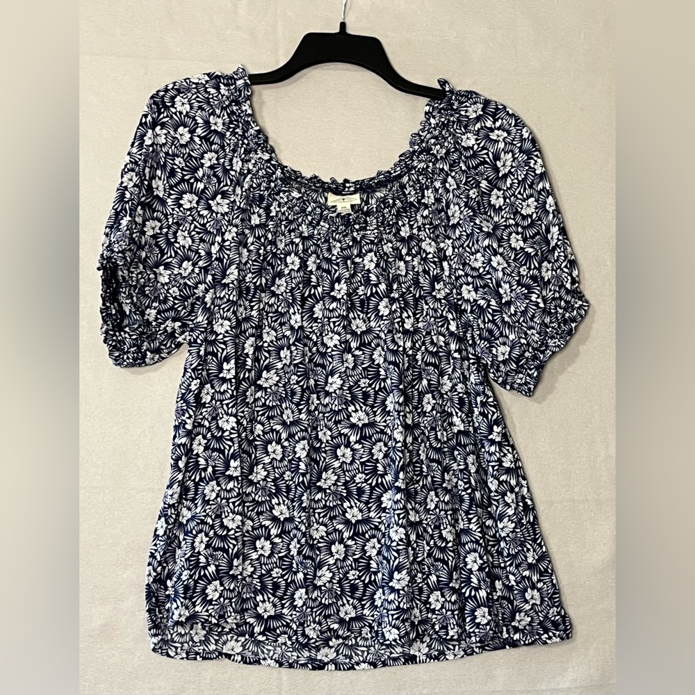 St. John's Bay Blue and White Floral Blouse